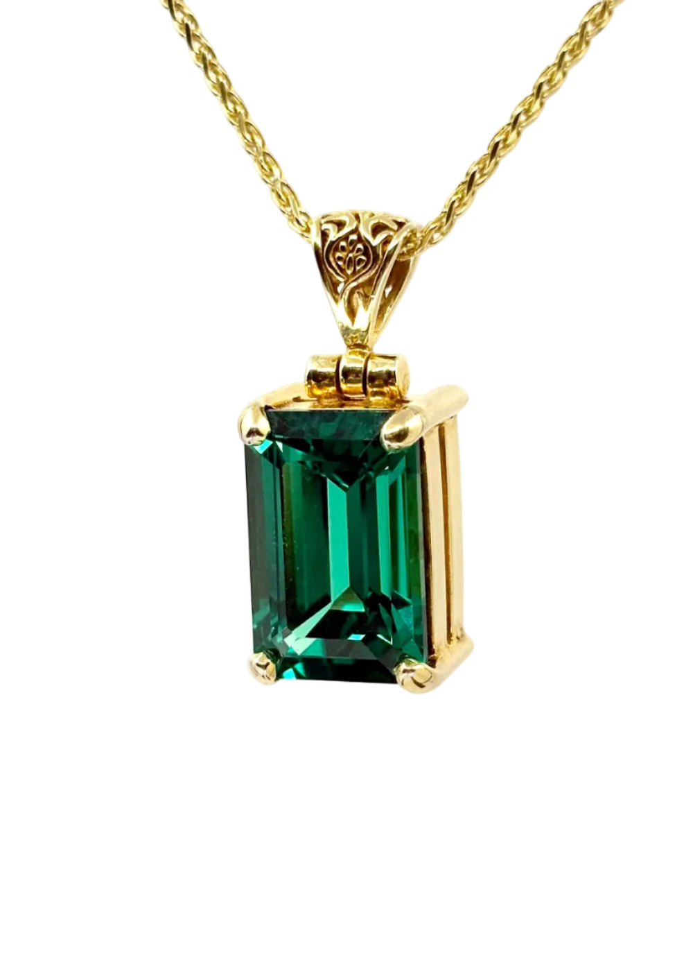 Green Chrysoberyl Vibrational Gemstone Pendant