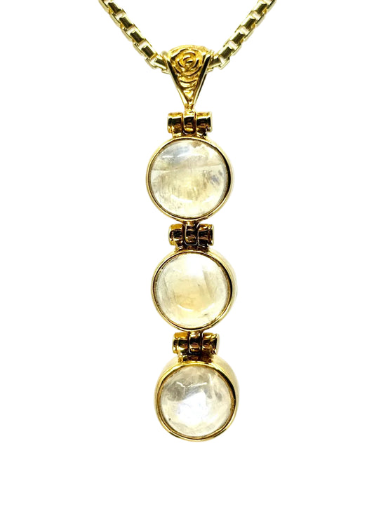Fine Moonstone gemstones 