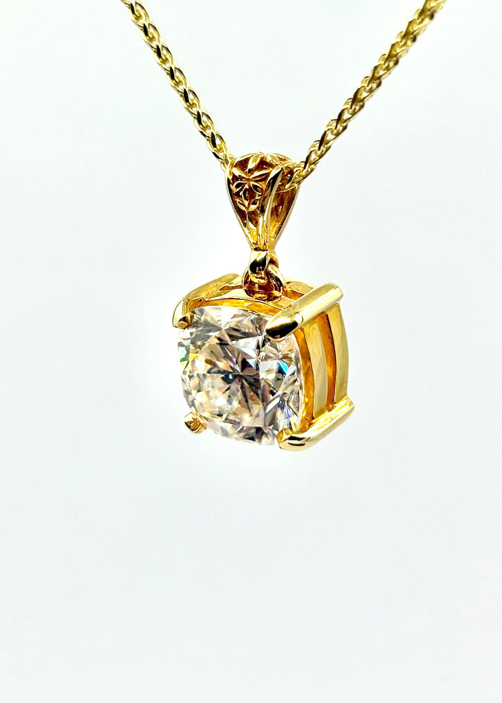 White Moissanite 