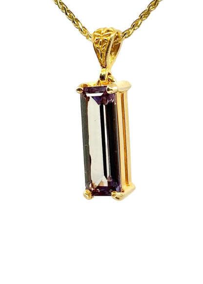 Alexandrite Effect Sapphire Vibrational Gemstone Pendant