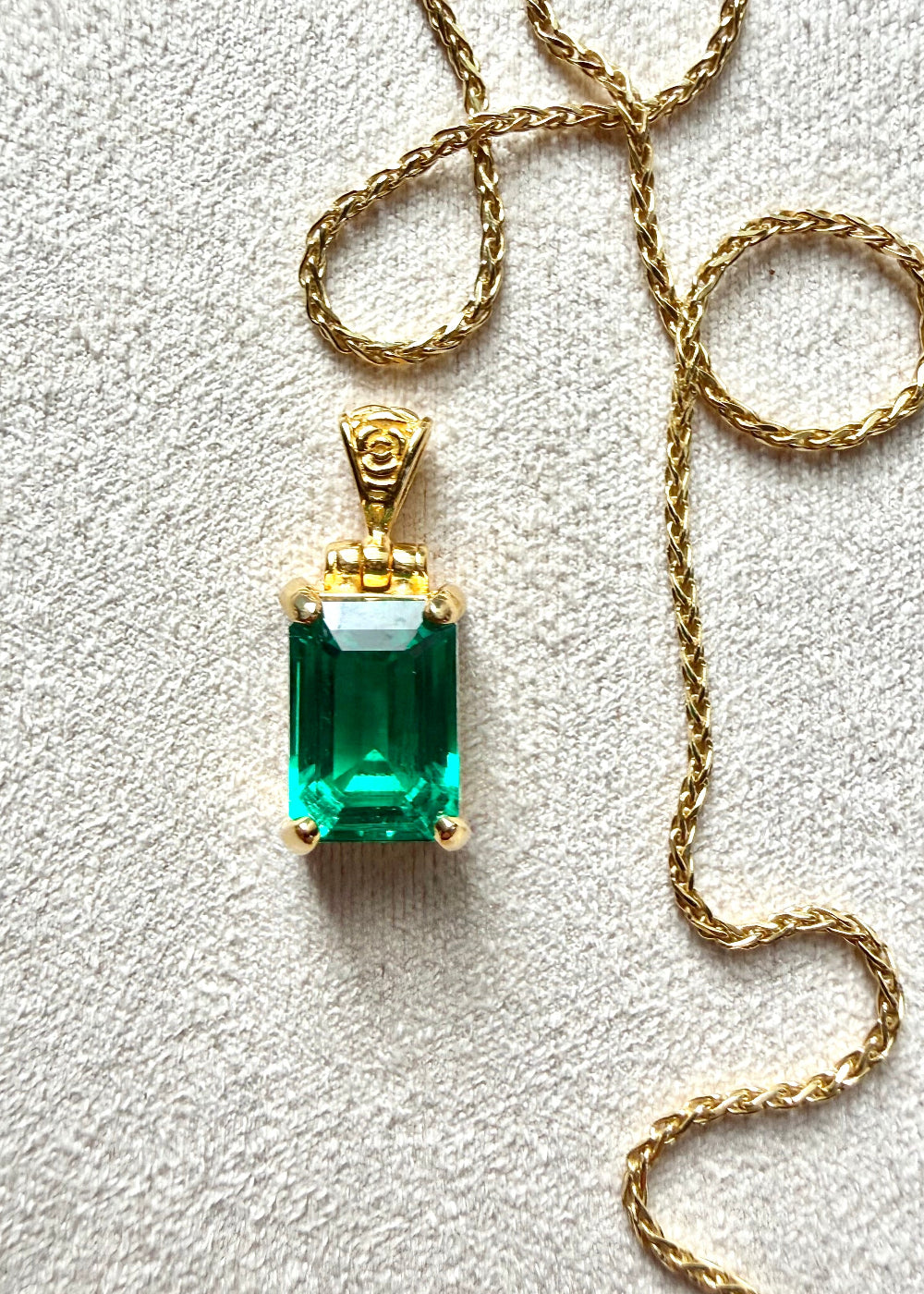 Biron Emerald Fine Vibrational Gemstone Pendant